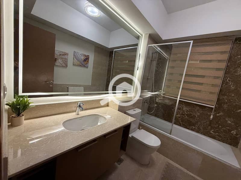 8 d9ed85be-5209-454a-ba5d-def19cc5a29e. jpg