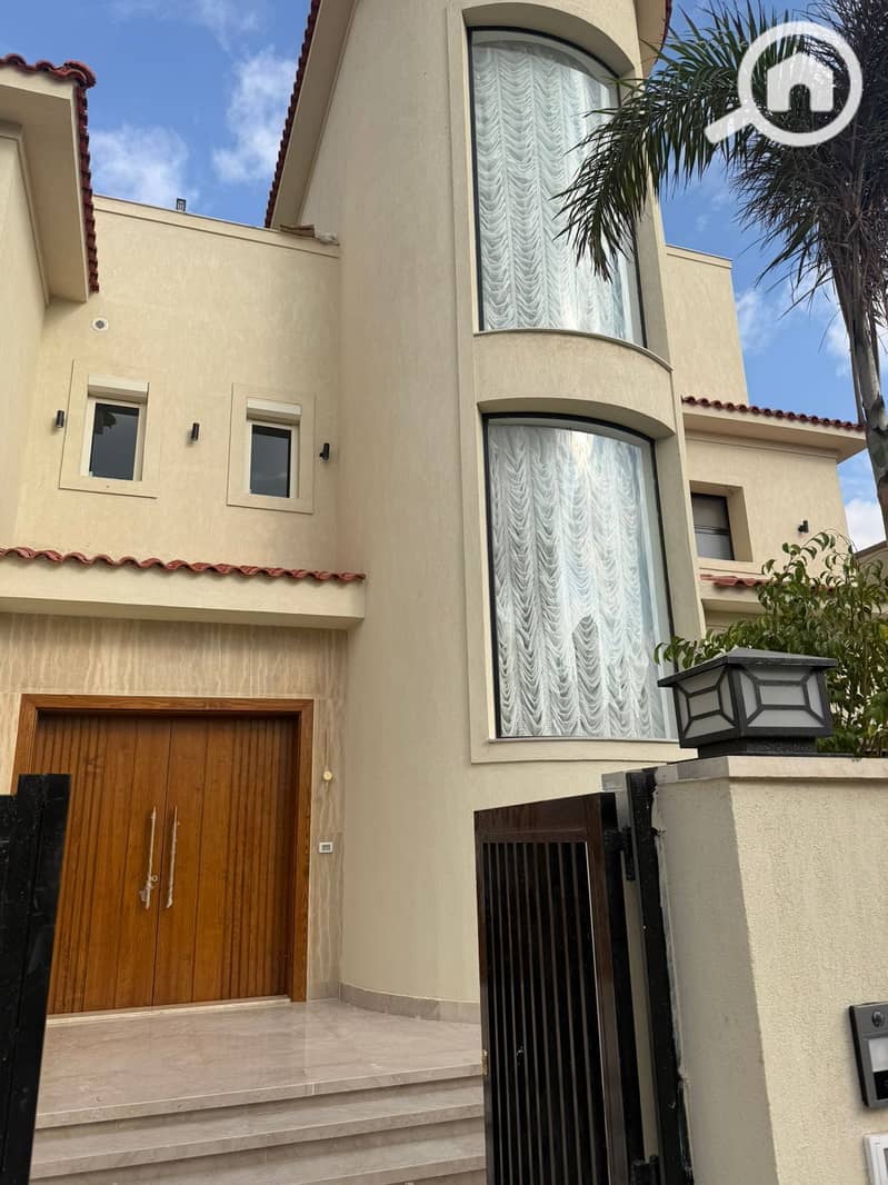 9 87679c7c-6e45-41fd-9522-45023596a35c. jpg