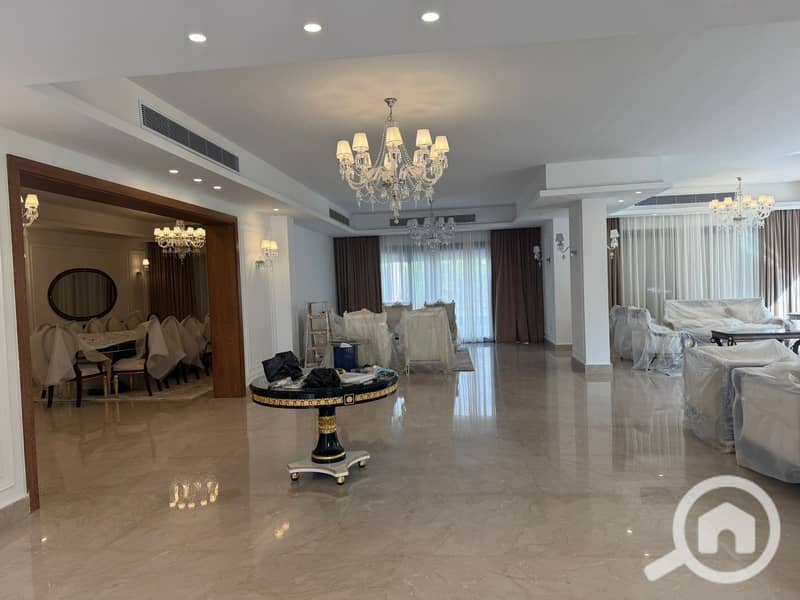 12 b59093d4-a3e2-4f4a-90e3-77a57a72241e. jpg