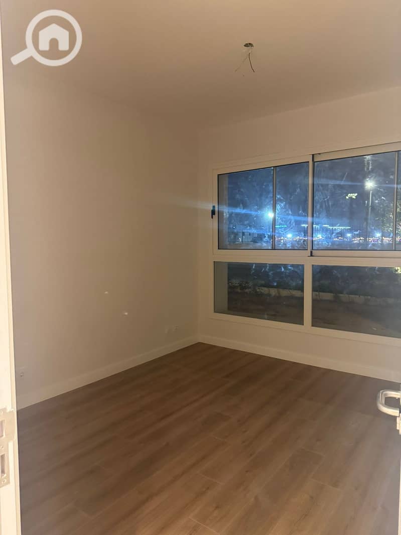 2 ed1e4272-2e5a-4425-8973-50b98c5e2387. jpg