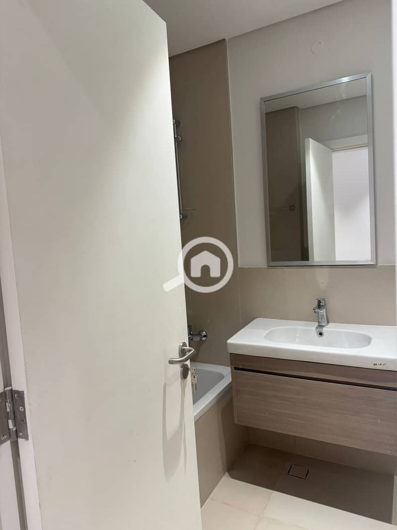 5 419d2712-e7d3-4353-a31f-152cce120b16. jpg