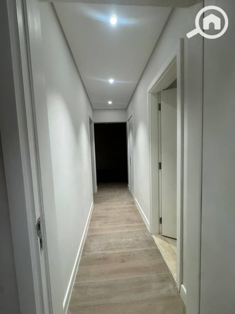 6 d3cb5677-7861-4ed0-84da-f6c0593835ea. jpg