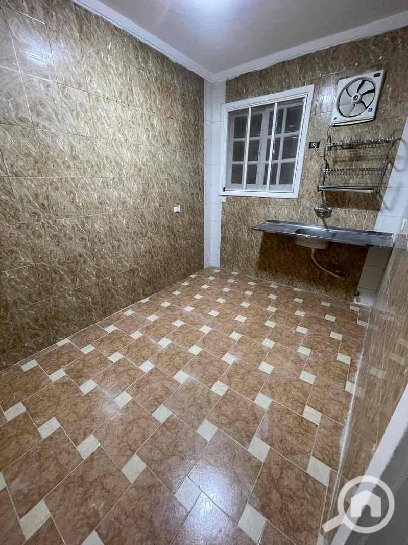 9 99b8873d-99fd-466d-9f39-5a662065c8e0. jpg