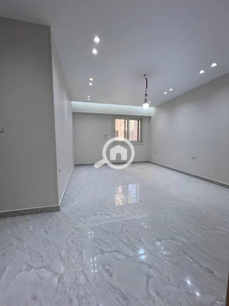 7 02a106c3-3241-4c4d-8be7-9848e2717e1f. jpg