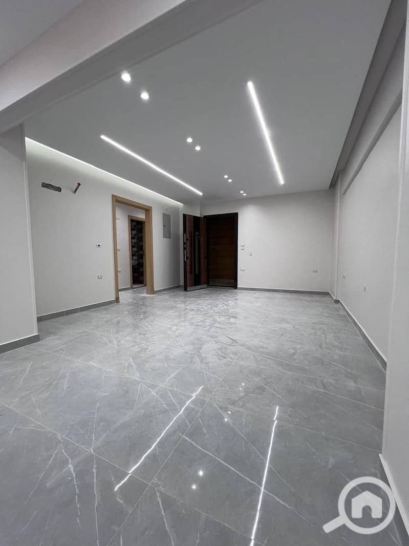 10 fee41809-0ea2-400c-8482-26aa7c20dd4f. jpg