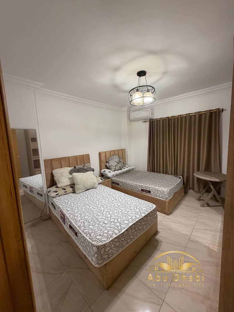 9 dec439fd-81a4-4801-8ca3-576a4f3d6641. jpg