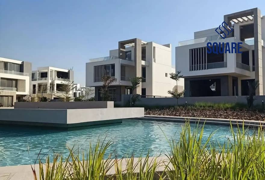 10 8377636-54efao. jpg