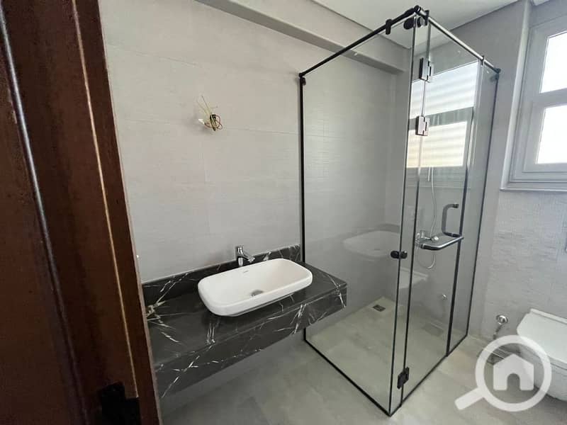 2 WhatsApp Image 2025-04-22 at 12.48. 42 PM. jpeg