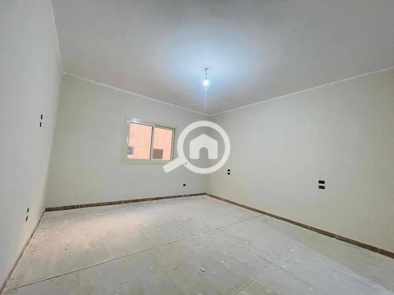 7 5a460520-99e0-4b1b-a25d-4c6bd1d5e0c6. jpg