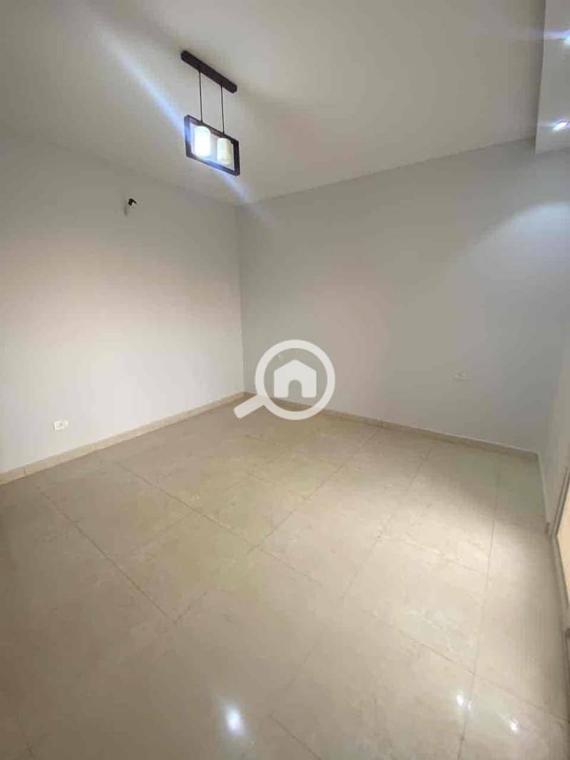 8 30b854e9-c777-4c38-98ee-0825ad216ee9. jpg