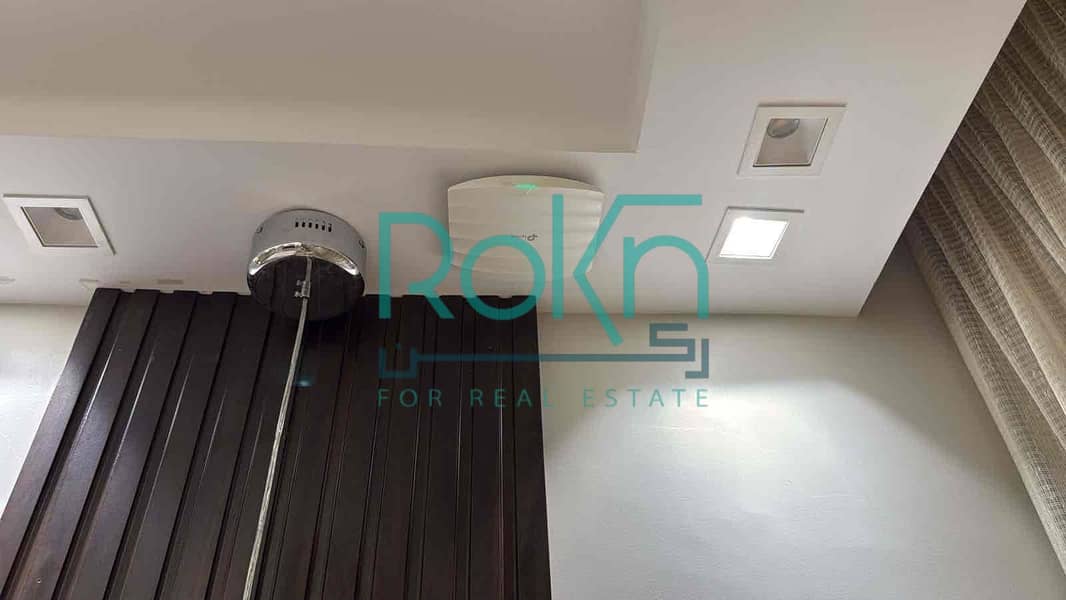 10 a2896e9c-ffae-49b6-a6ab-bf84f9538779. jpg