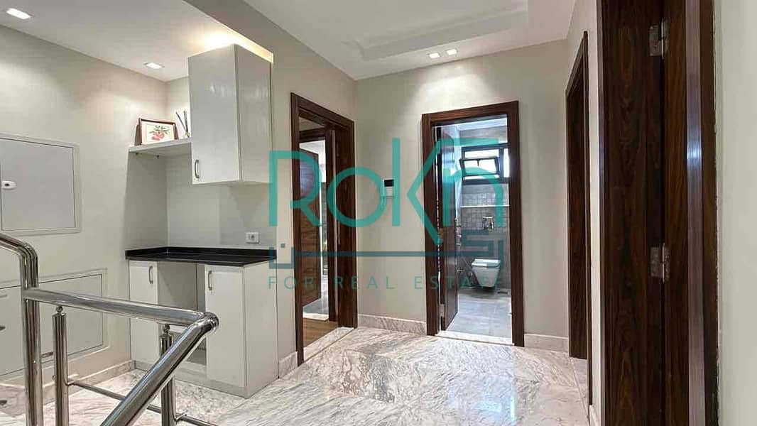 18 330c3ec4-3032-4c35-8a08-dd10f1bd4f6d. jpg