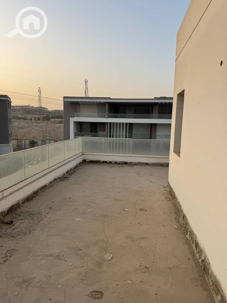 4 WhatsApp Image 2025-12-17 at 3.54. 34 PM (2). jpeg