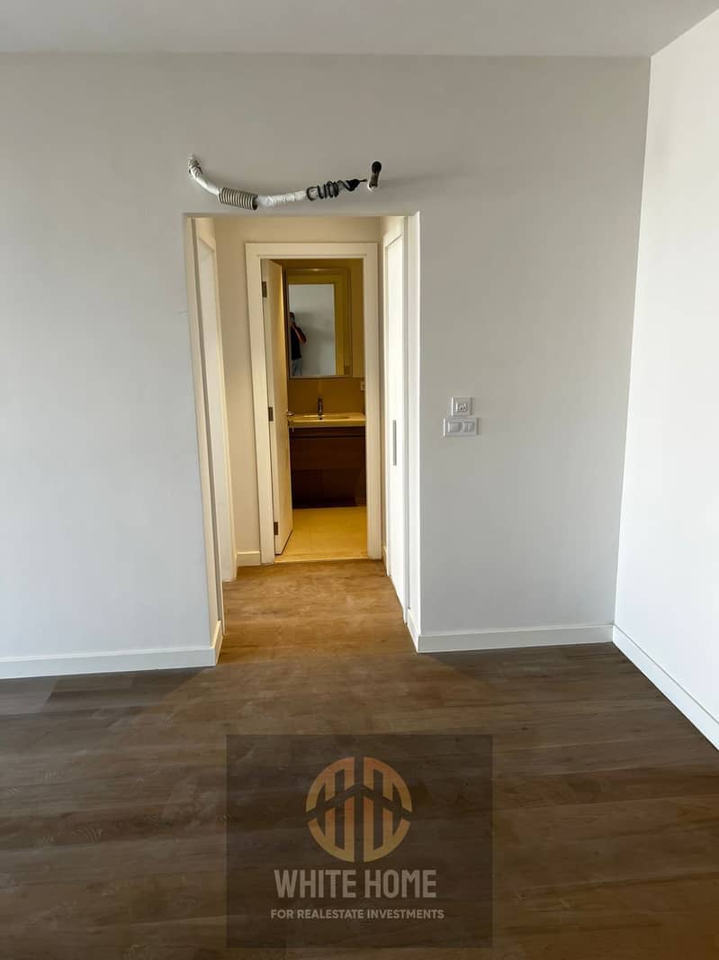 10 7a2fe96b-341f-4a40-810c-6ef2505933e5. jpeg