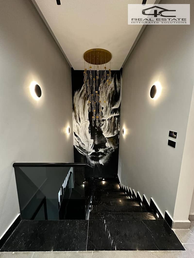 9 WhatsApp Image 2025-12-17 at 16.41. 54 (2). jpeg