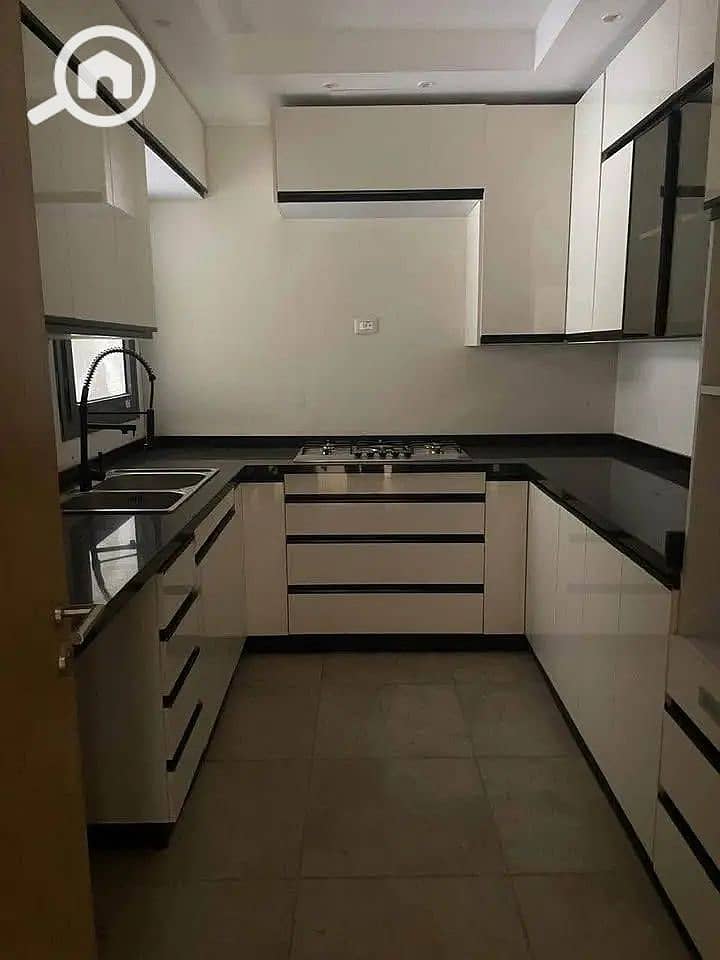 11 33008886-800x600. JPG