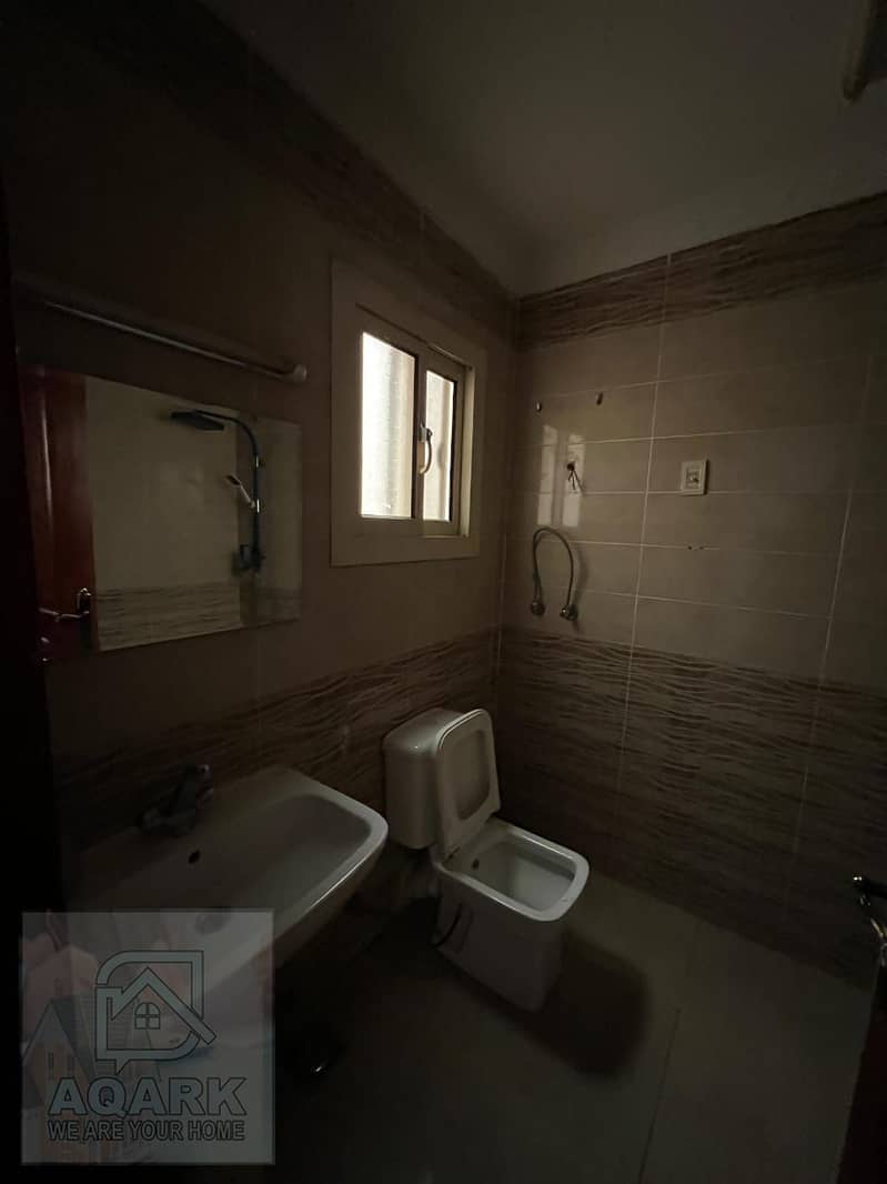 6 e7c6405a-8483-4452-a26a-9b08f1243ad5. jpg