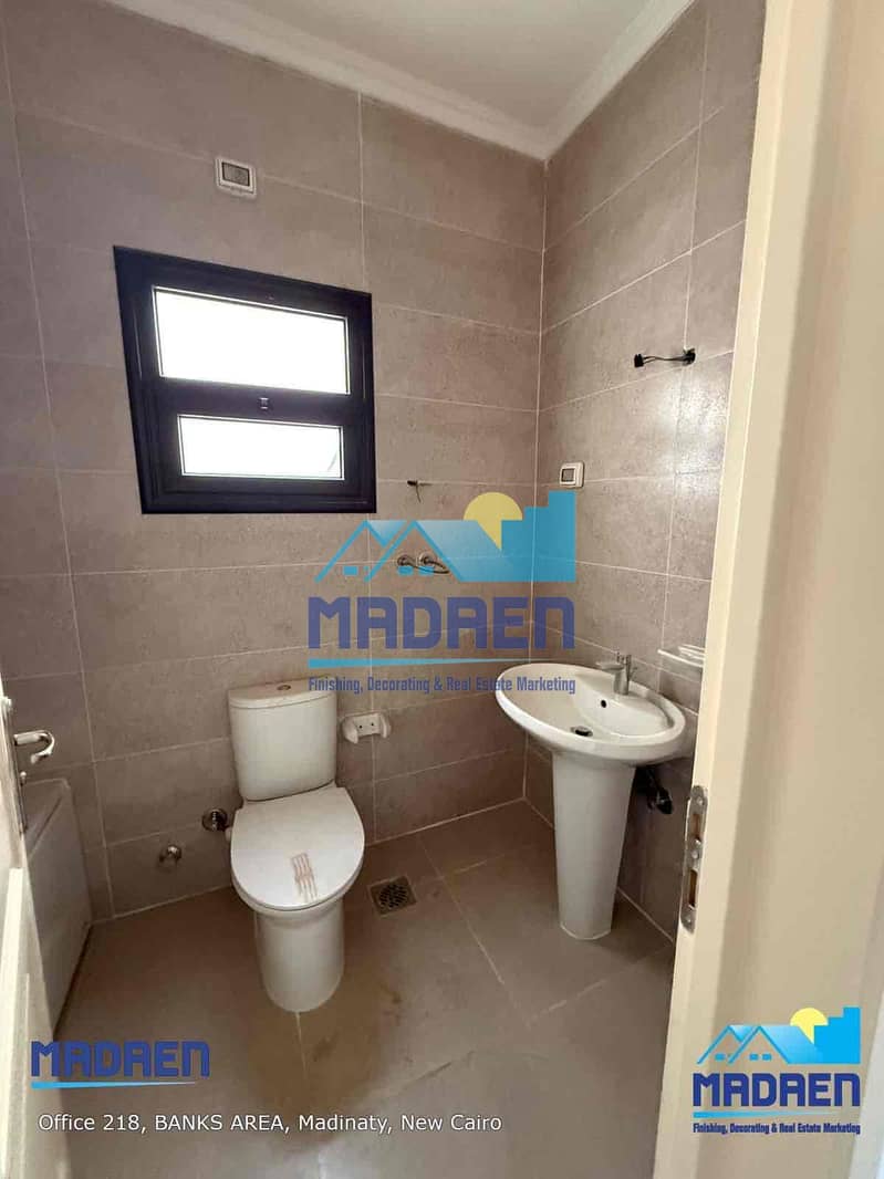 5 d2ccbd57-47d9-45bd-84bb-aa5cf836376d. jpg