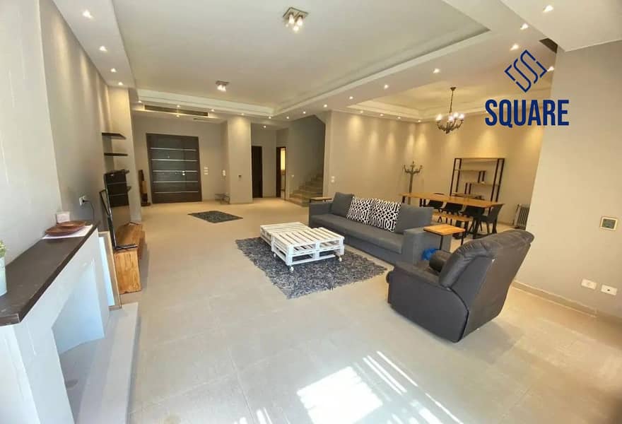 3 8358928-6e093o. jpg