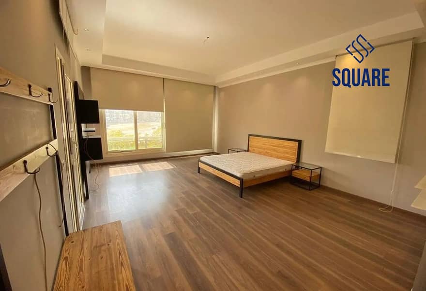 5 8358928-4fb3eo. jpg