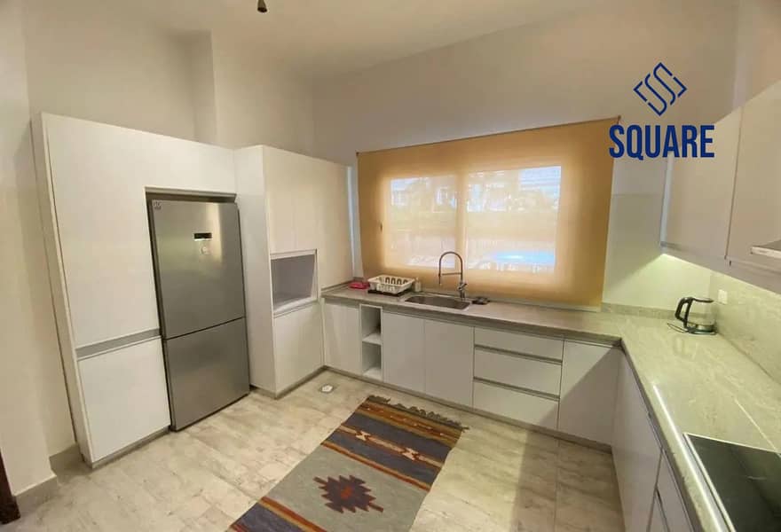 8 8358928-bb65ao. jpg