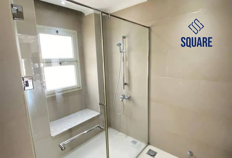 11 8358928-1a903o. jpg