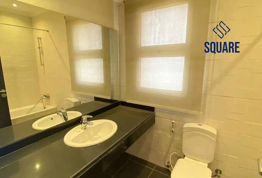 13 8358928-c0c9co. jpg