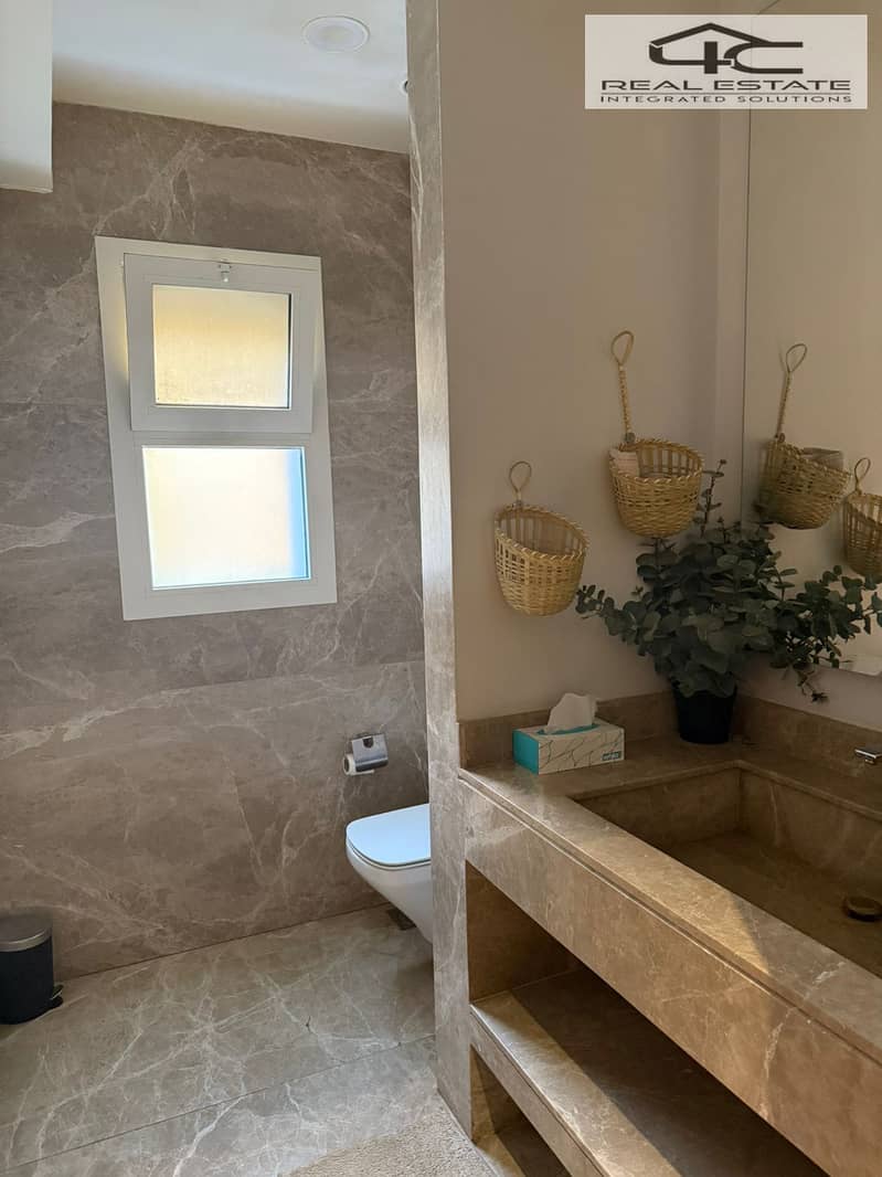 3 WhatsApp Image 2025-12-17 at 16.47. 17. jpeg