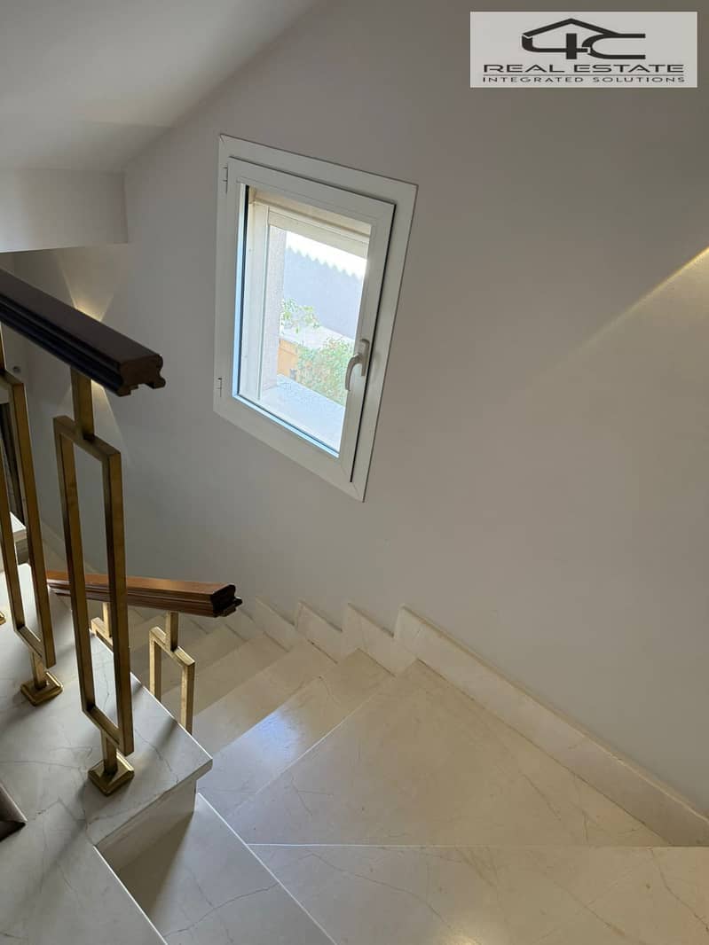 9 WhatsApp Image 2025-12-17 at 16.47. 19. jpeg