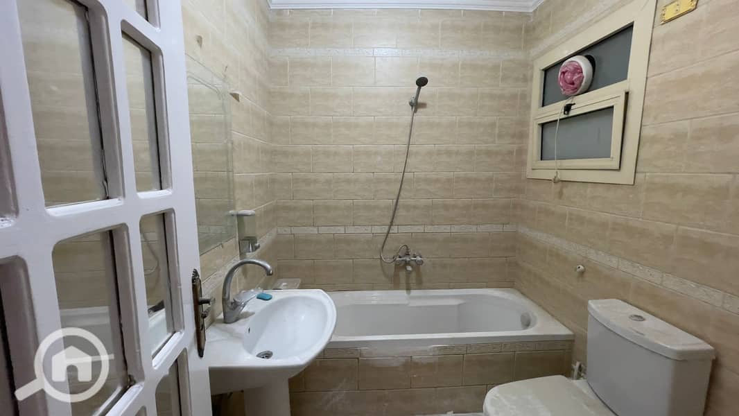 7 WhatsApp Image 2025-12-17 at 16.45. 52 (3). jpeg