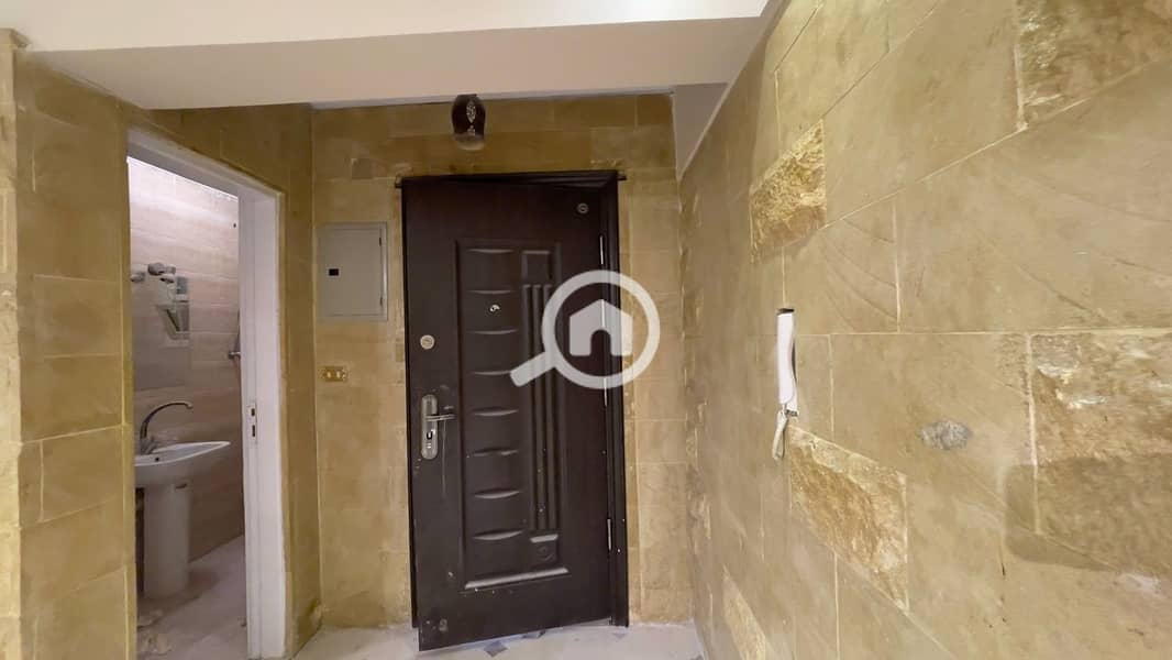 8 WhatsApp Image 2025-12-17 at 16.45. 52 (1). jpeg