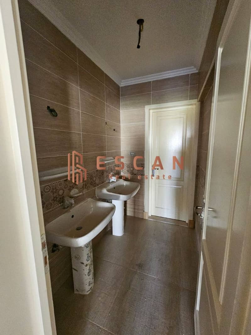 8 c5b902e9-08bf-4e2d-9af5-598a8b50c268. jpeg