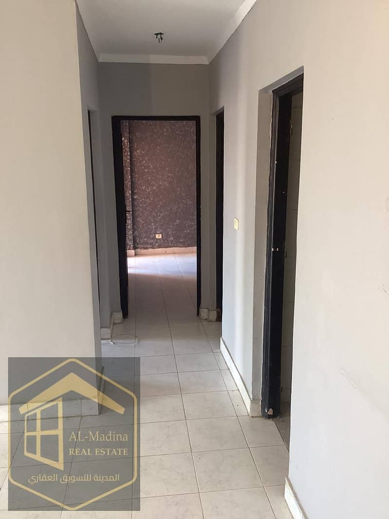 2 WhatsApp Image 2025-12-17 at 16.42. 17_0bcaa278. jpg