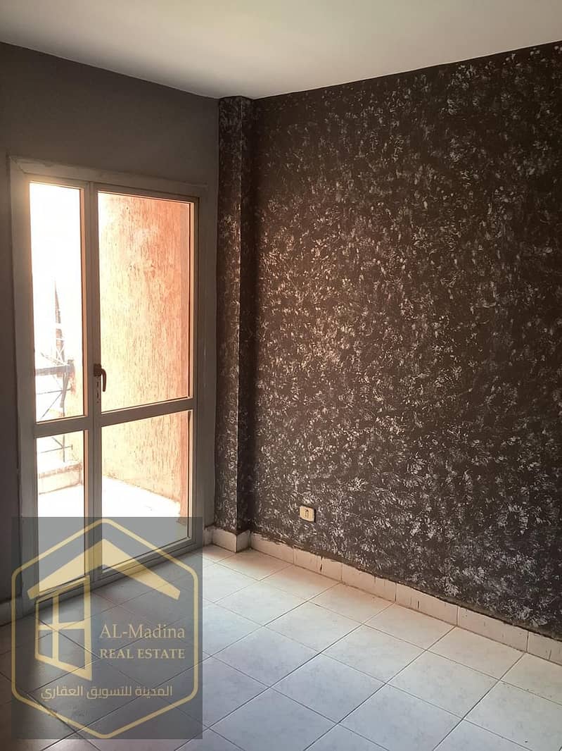 4 WhatsApp Image 2025-12-17 at 16.42. 19_892b456b. jpg