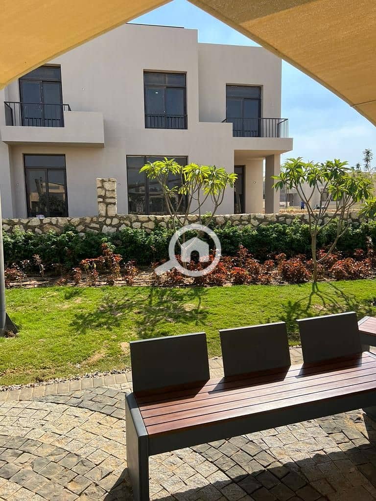 10 deca7318-5fc5-4762-b122-b150ff53d71c. jpeg