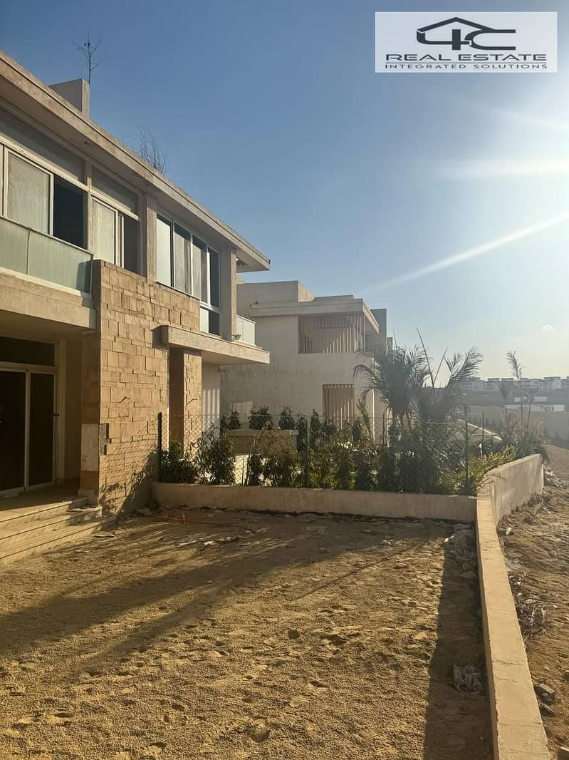 8 WhatsApp Image 2025-12-03 at 14.32. 48 (1). jpeg