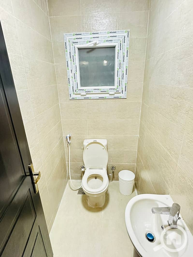 4 1297501a-6cb1-4aa7-81c1-00fe42cfe257. jpeg