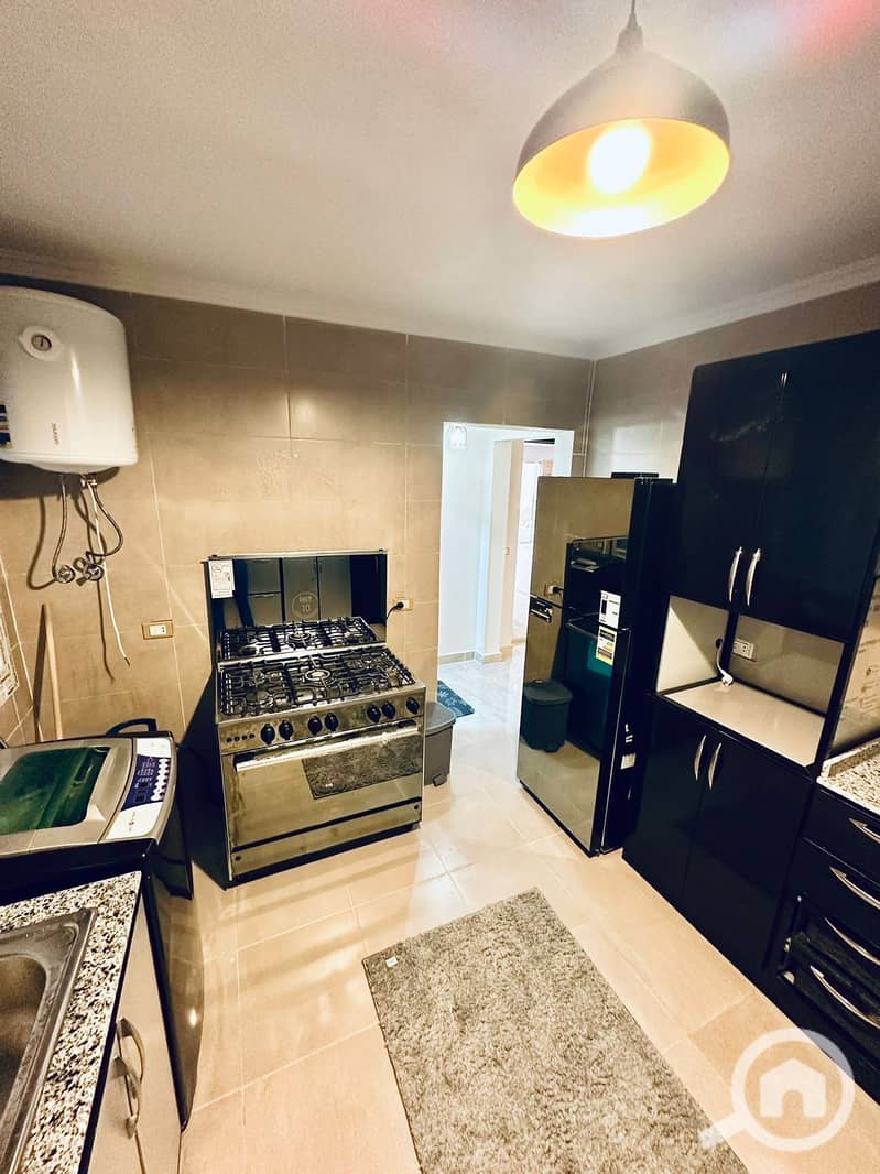 6 db14feb2-11d5-49d0-a3e9-fca9395b53de. jpeg