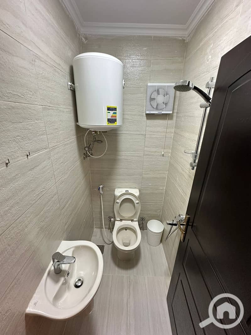 10 abaa561e-8625-4809-8736-5ec77fd6c86b. jpeg