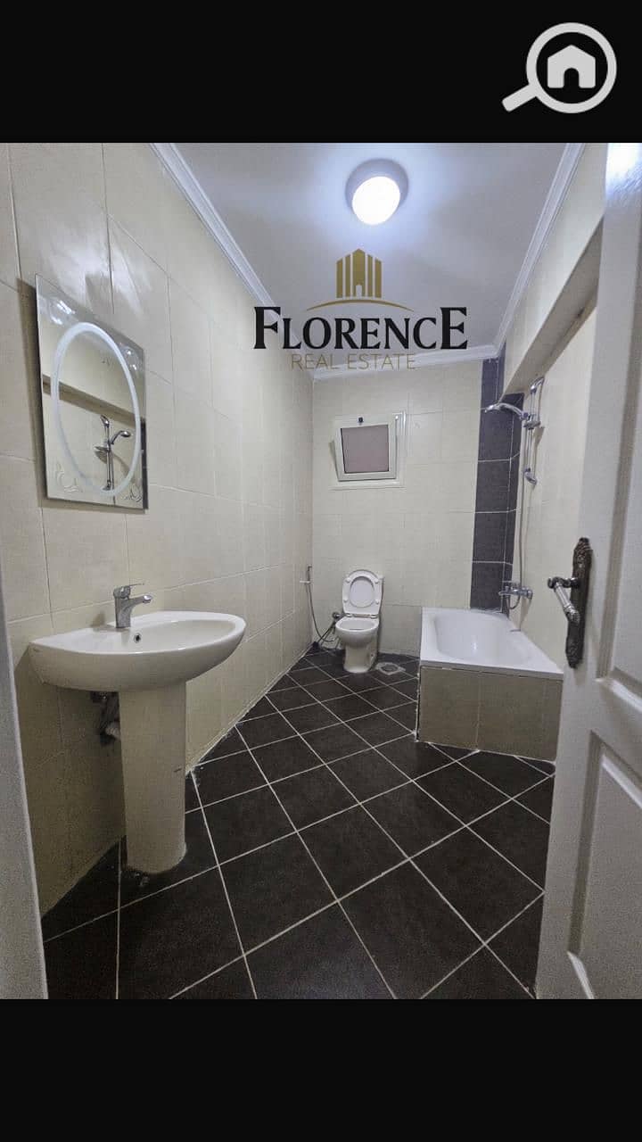 8 f60a32b0-9df5-4037-b641-72b794f1413e. jpg