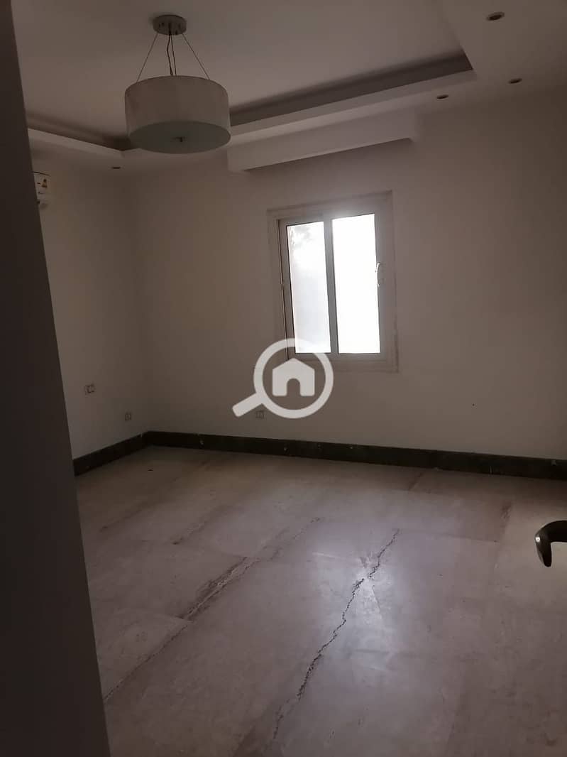 8 52ba15a7-fb15-48a4-a154-1636ff7b21a1. jpg