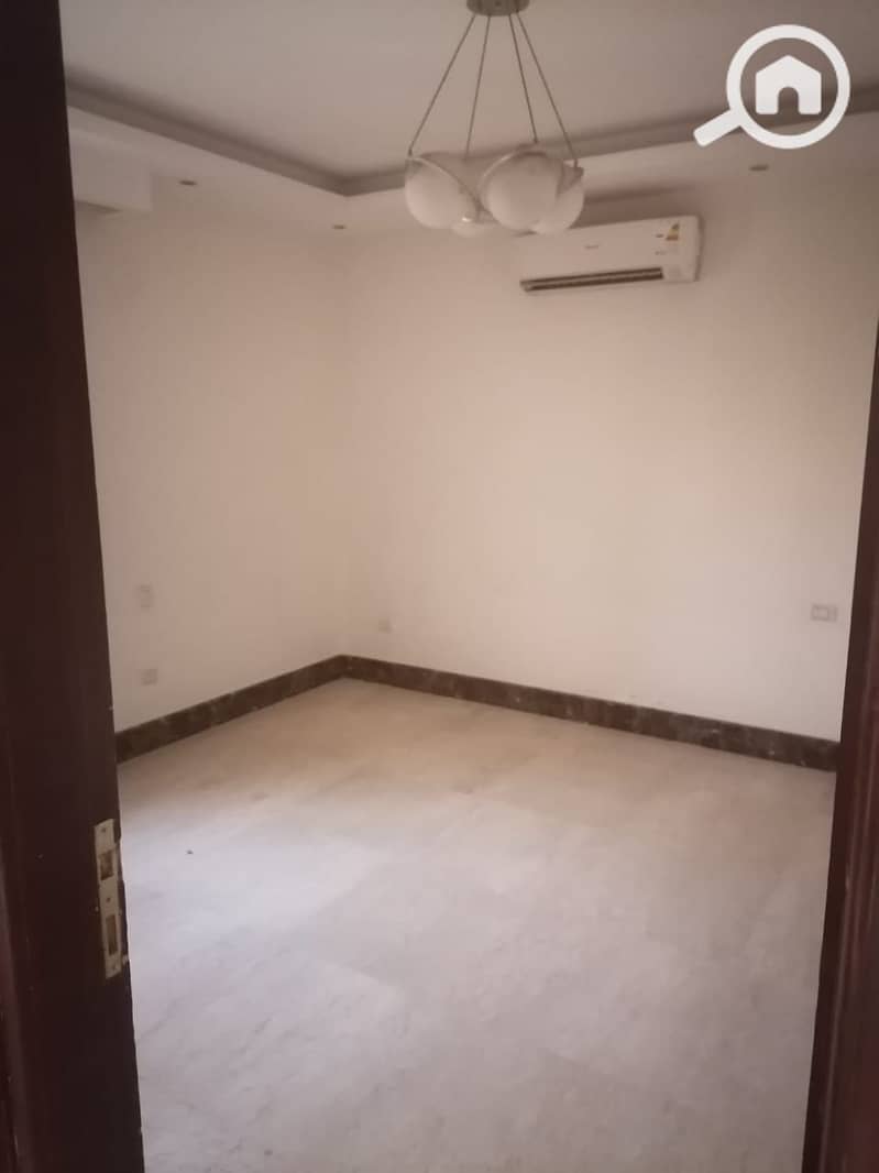 10 6555cfb8-a270-4e76-884d-4f071403298f. jpg