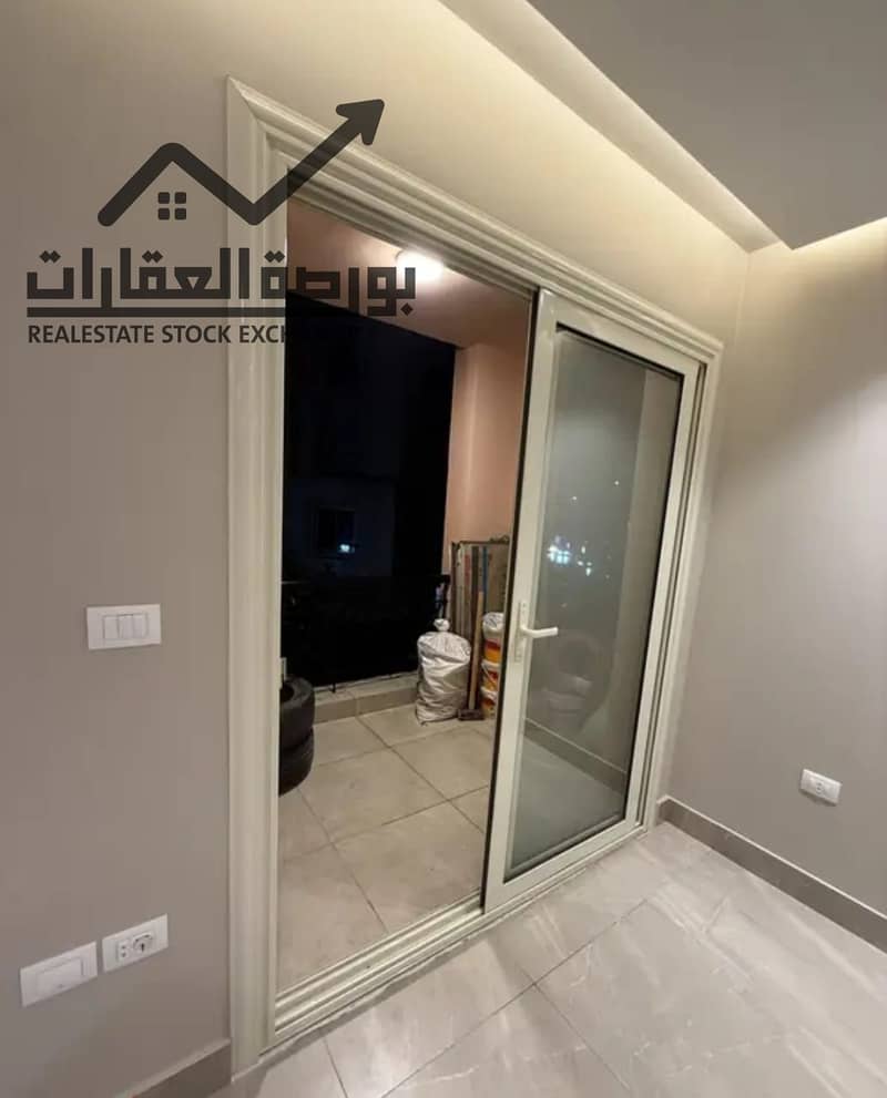 12 aea1b4c1-30f8-4f96-a355-9d6229c861d6. jpg