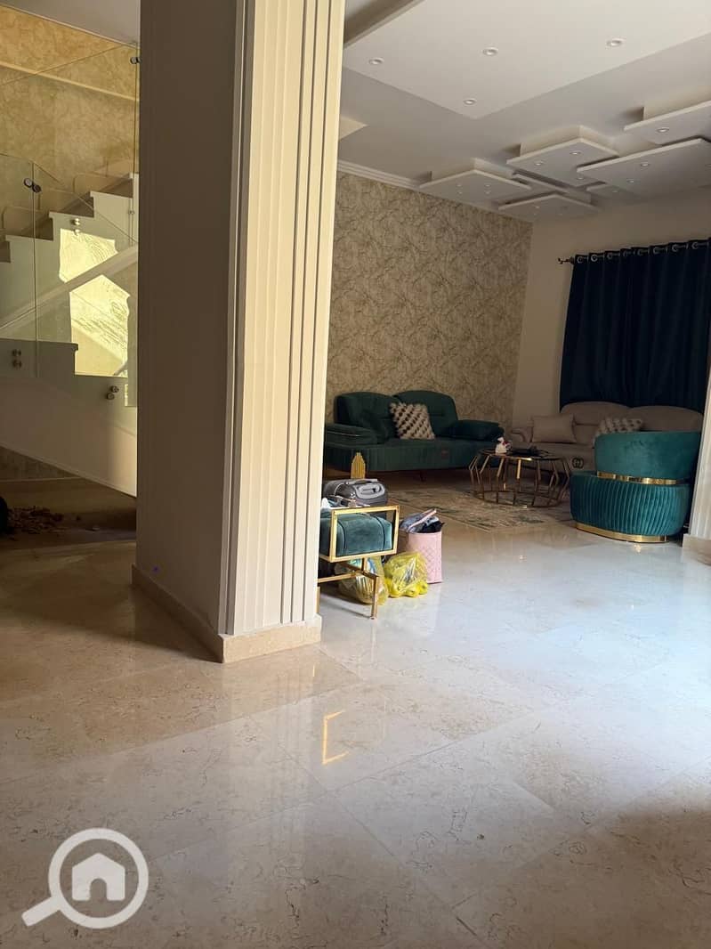 8 8b9f0e69-6565-47b1-83a6-a0fec22e0426. jpeg