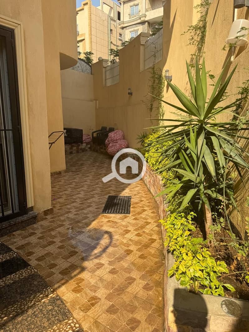 15 b49a0a92-1da8-4194-a162-ea2a945c3aed. jpeg