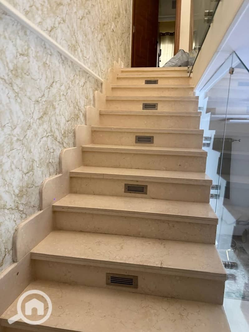 23 eaa8d57b-e963-4d9e-b328-fee0d3ed2b84. jpeg