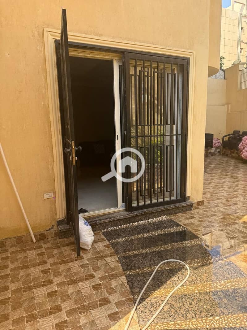 25 b6c14e9e-a614-43e5-a338-876b81d6c330. jpeg