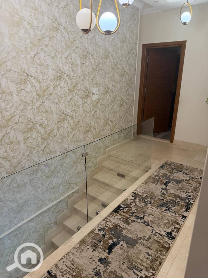 27 7c227bc1-0bf5-4984-a1ce-9ed1755b1f10. jpeg