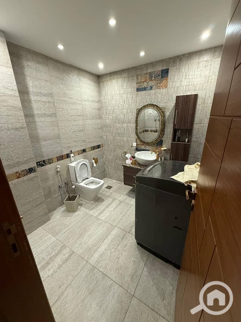 35 d2680ec4-1123-48a8-b54d-e36611cafe8f. jpeg