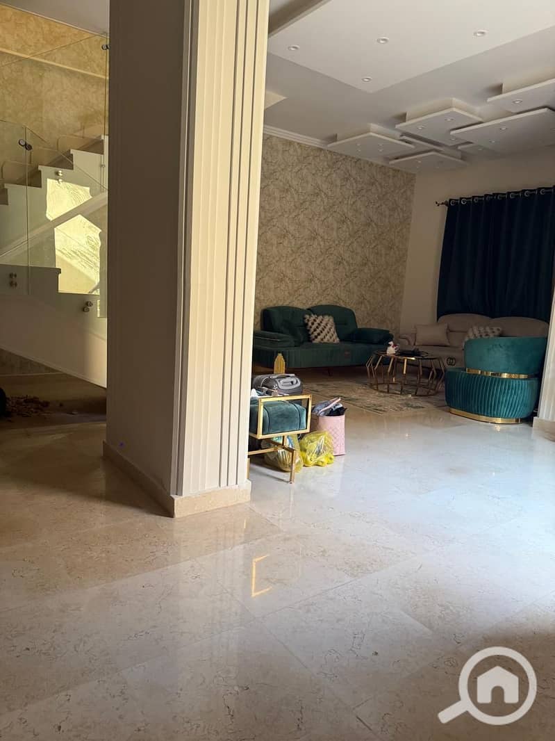 44 8b9f0e69-6565-47b1-83a6-a0fec22e0426. jpeg